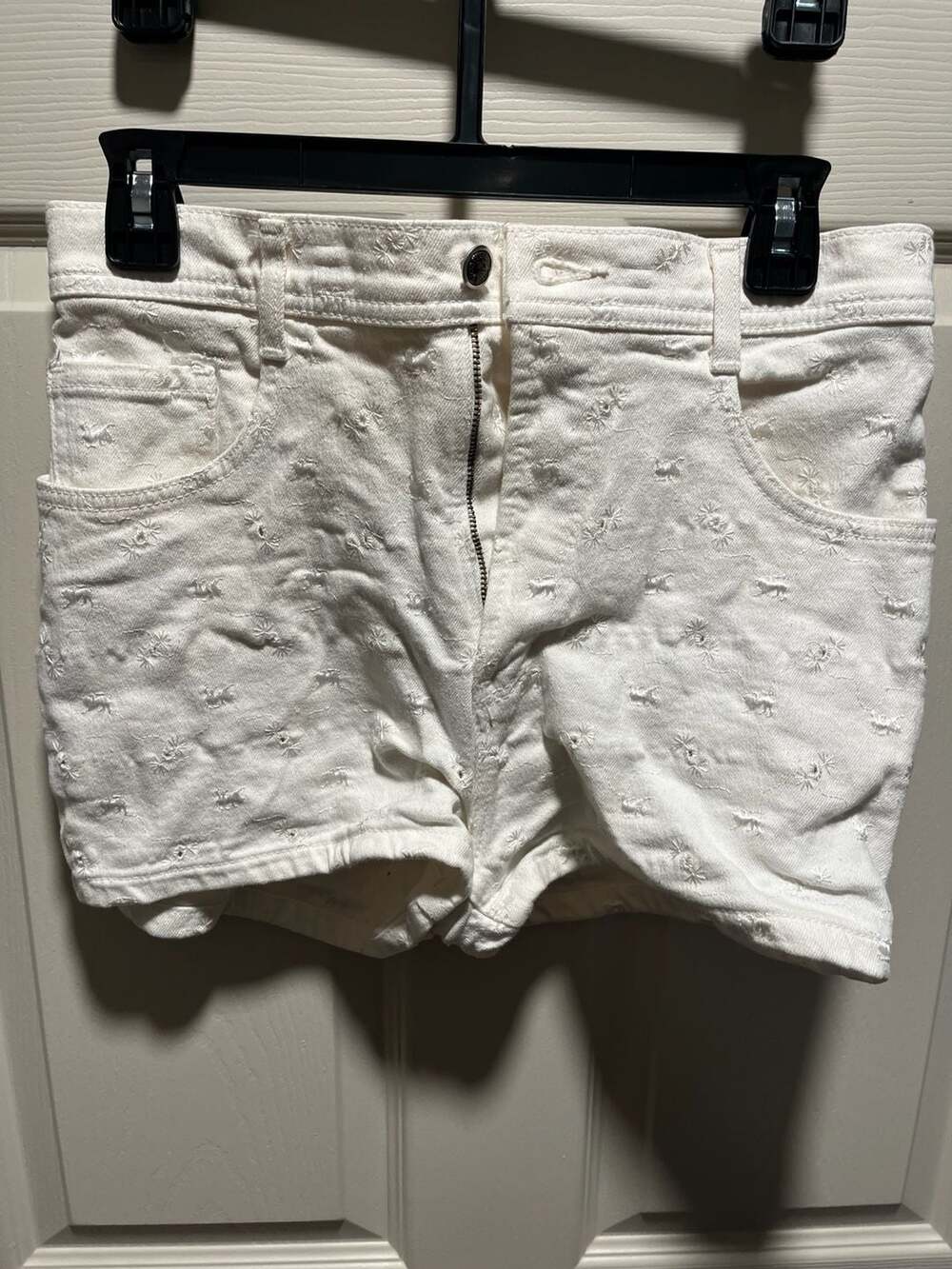 Parasuco White Embroidered Denim Shorts Size 30